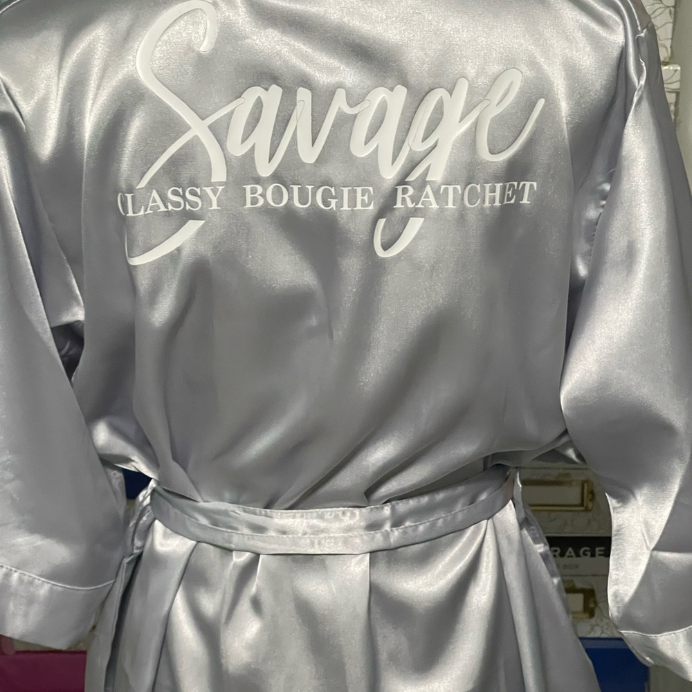 Savage Robe. - Picture 3 of 4